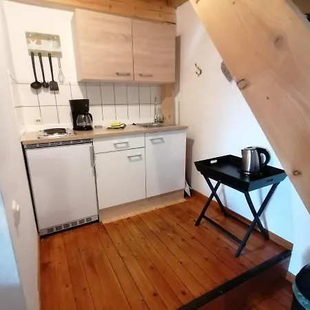 Boddenhus Auf Ruegen - Ferienwohnungen Und Pension Rappin Exterior photo