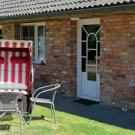 Boddenhus Auf Ruegen - Ferienwohnungen Und Pension Rappin Exterior photo