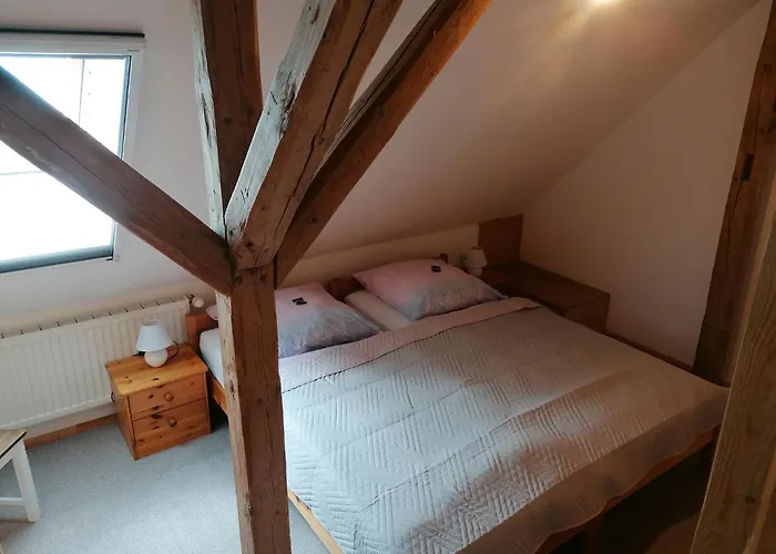 Boddenhus Auf Ruegen - Ferienwohnungen Und Pension