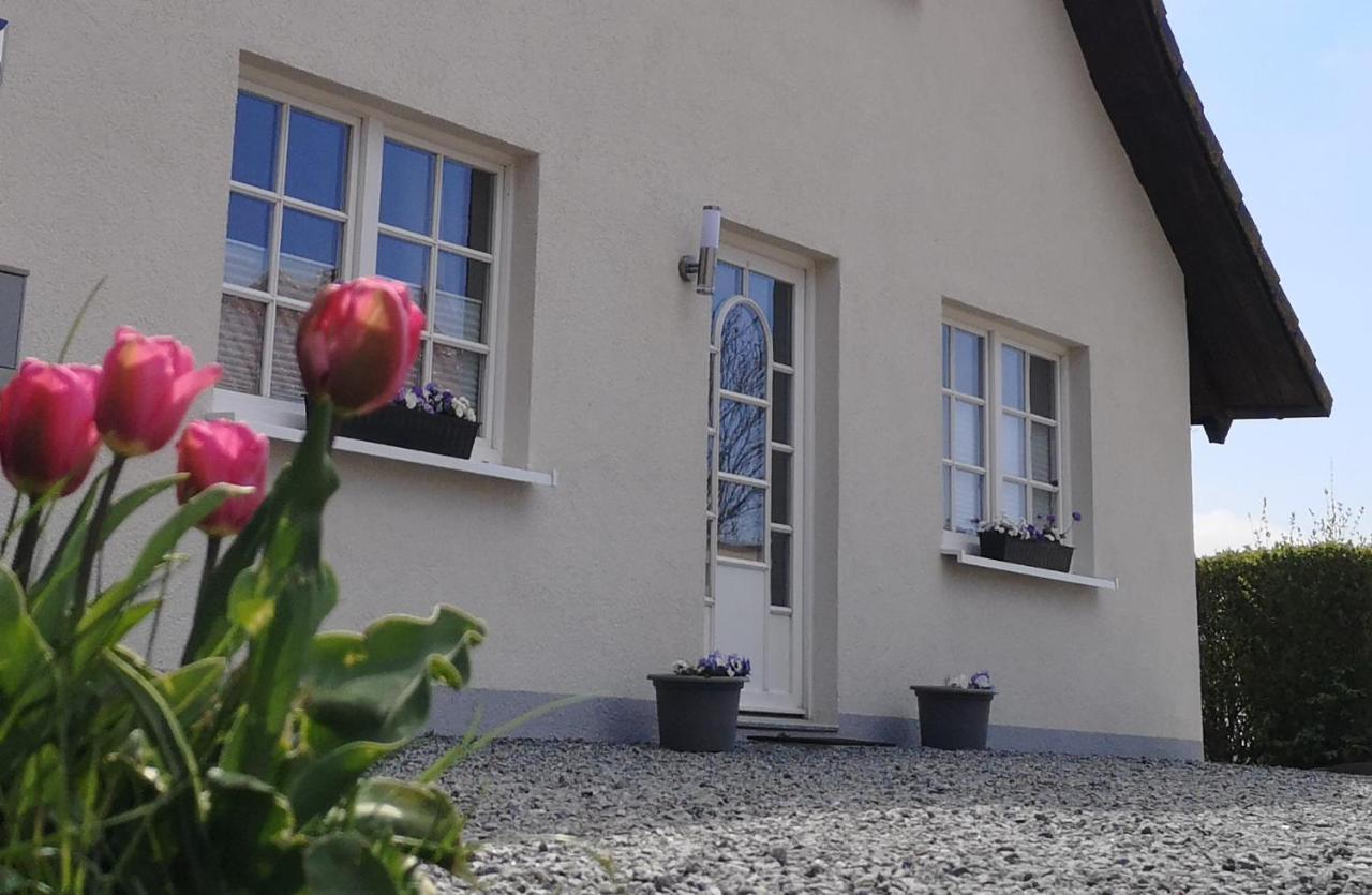 Boddenhus Auf Ruegen - Und Appartement