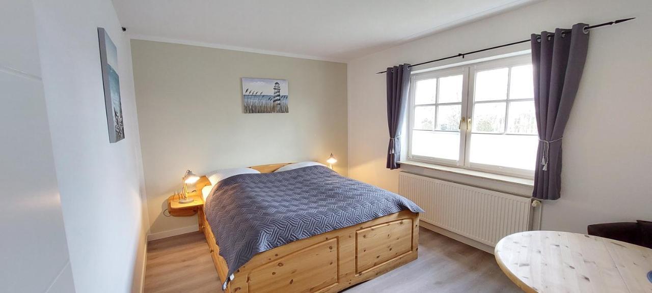 Boddenhus Auf Ruegen - Und Appartement *