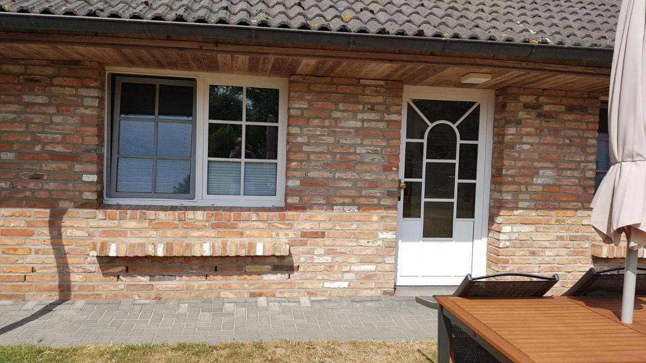 Boddenhus Auf Ruegen - Und Appartement Rappin